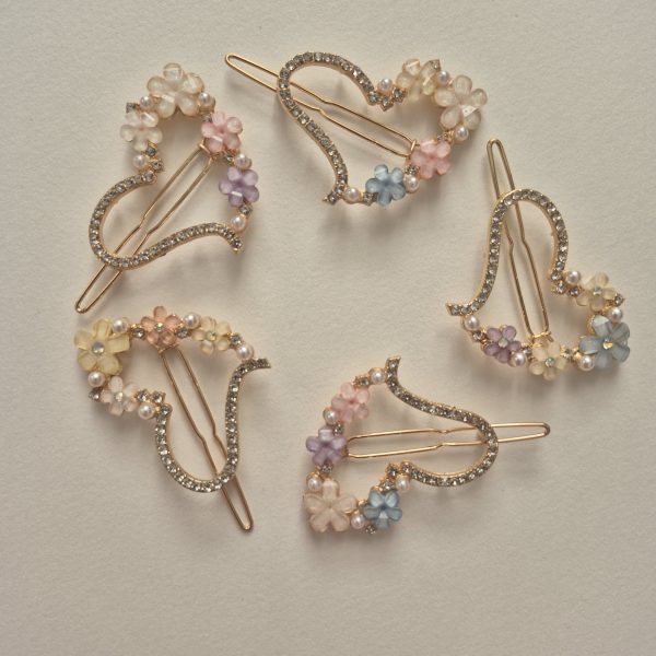 گیره نگین دار قلبی